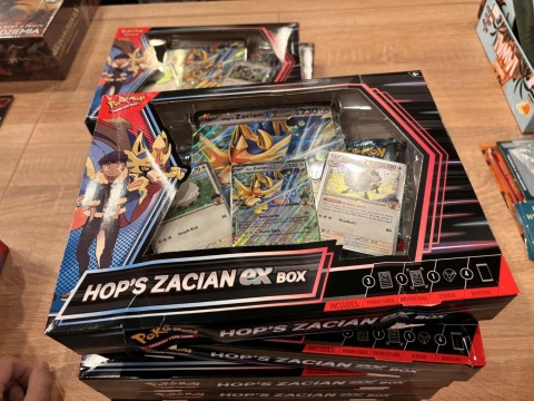 Pokemon TCG: Hop's Zacian ex Box (uszkodzone opakowanie)