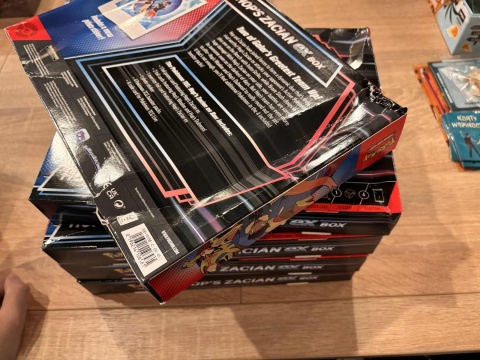Pokemon TCG: Hop's Zacian ex Box (uszkodzone opakowanie)