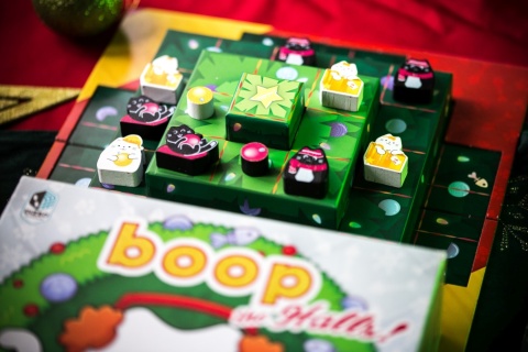 boop. Świąteczne przepychanki