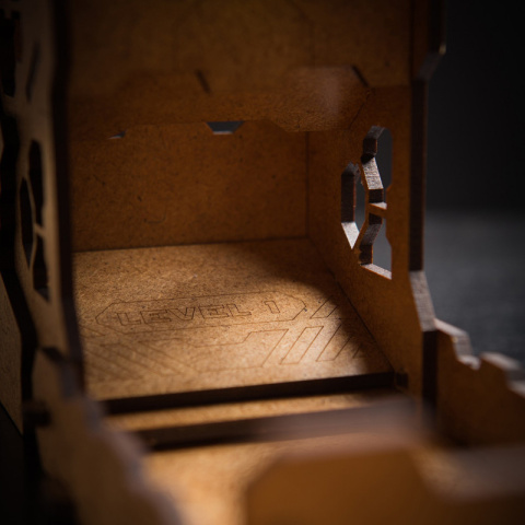 Q-WORKSHOP Wieża do kości TECH