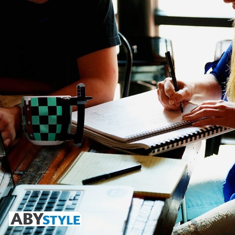 DEMON SLAYER Tanjiro Sword Handle - 3D kubek 460ml